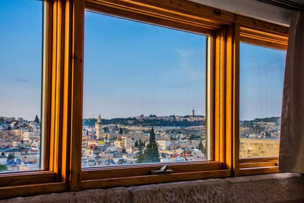 Into Jerusalem Heart Esterno foto